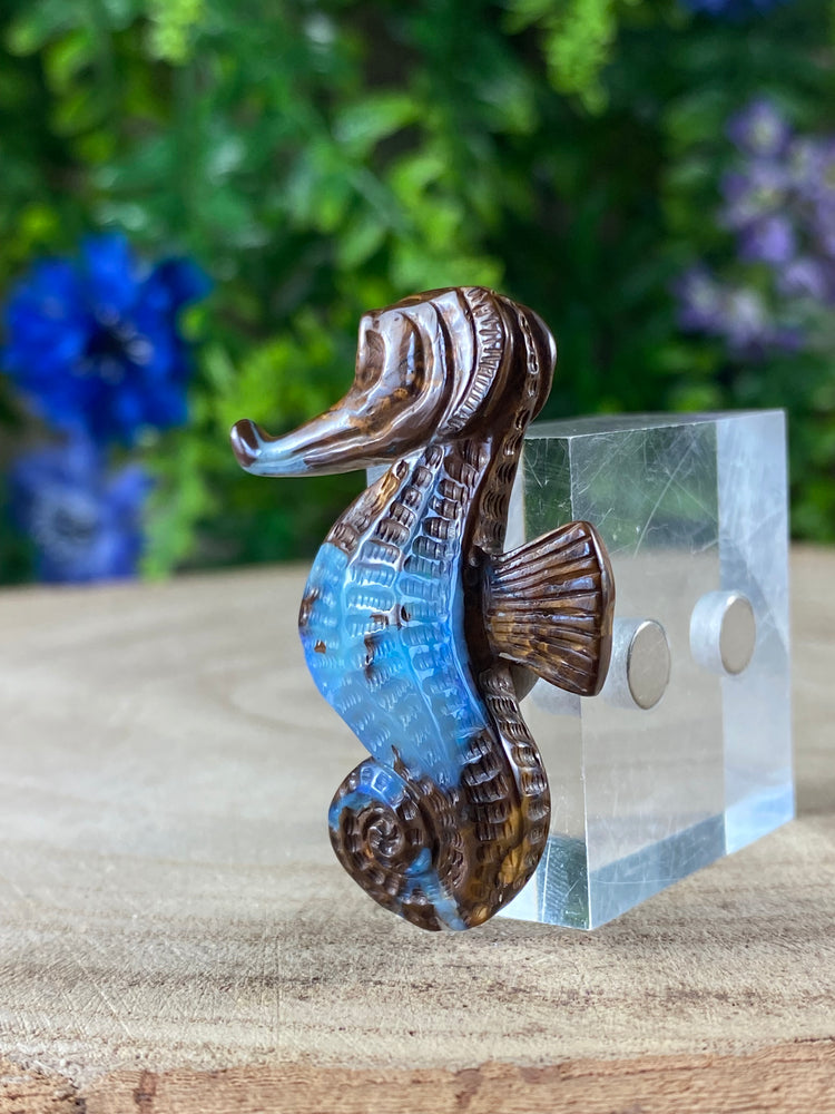 Carving Boulder Opal Sea Horse – Elements of Avebury