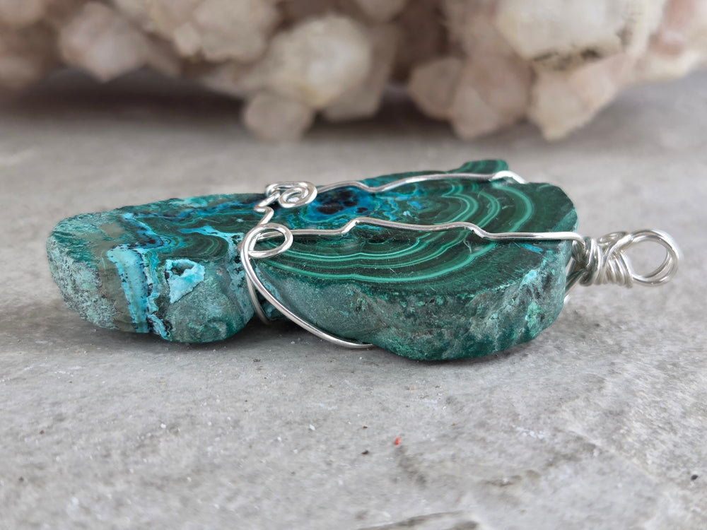Malacholla Wire Wrap Pendant