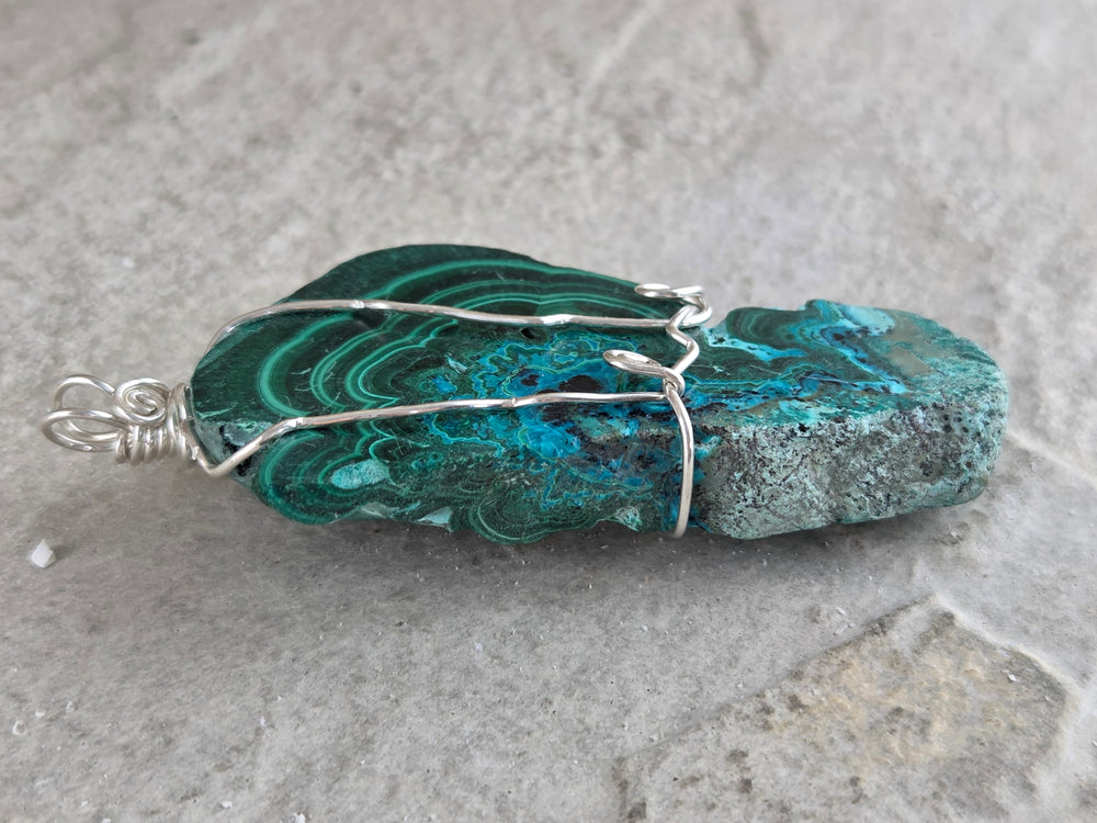 Malacholla Wire Wrap Pendant