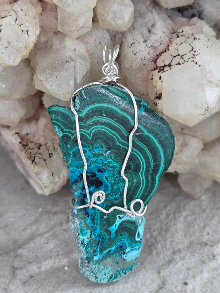 Malacholla Wire Wrap Pendant