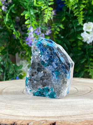 Quartz With Dioptase