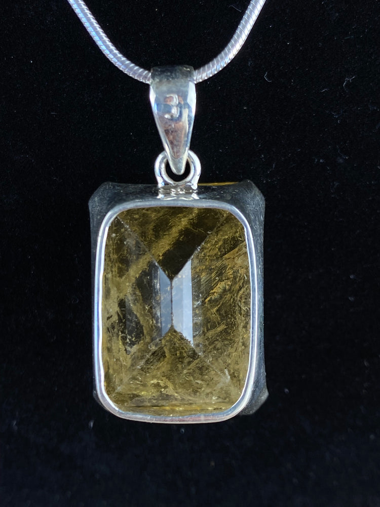 Heliodor Pendant