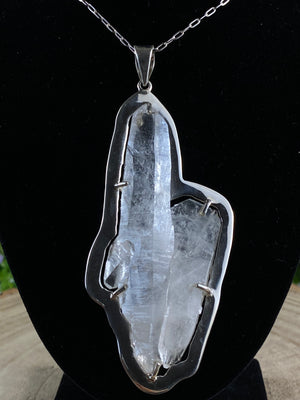 Columbian Faden Quartz Pendant