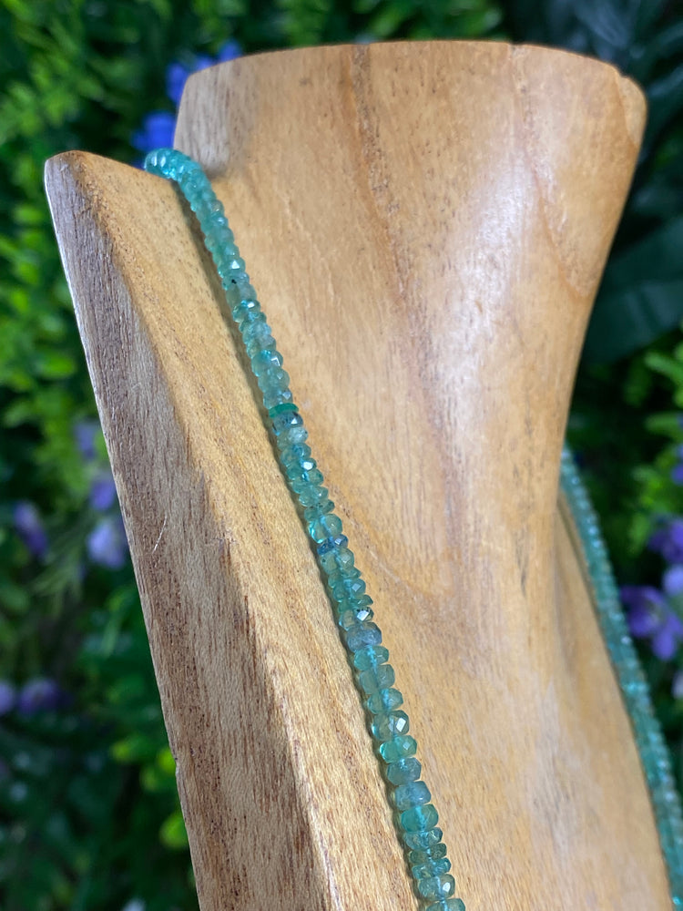 9ct Gold Emerald Necklace