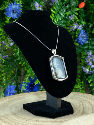 Manifestation Quartz Pendant