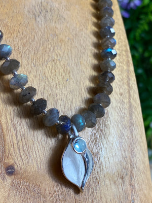 Labradorite And Topaz Shell Necklace