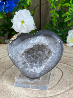 Elements of Avebury Crystals Agate Heart