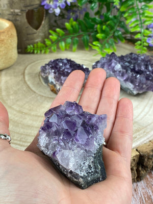 Elements of Avebury Crystal Amethyst Bed