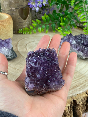 Elements of Avebury Crystal Amethyst Bed