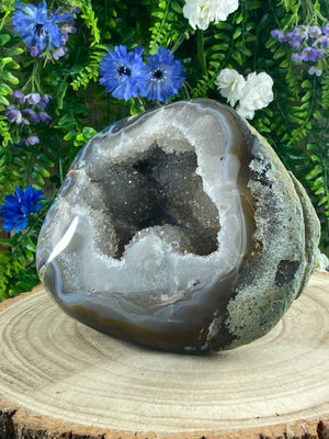 Elements of Avebury Druzy Agate