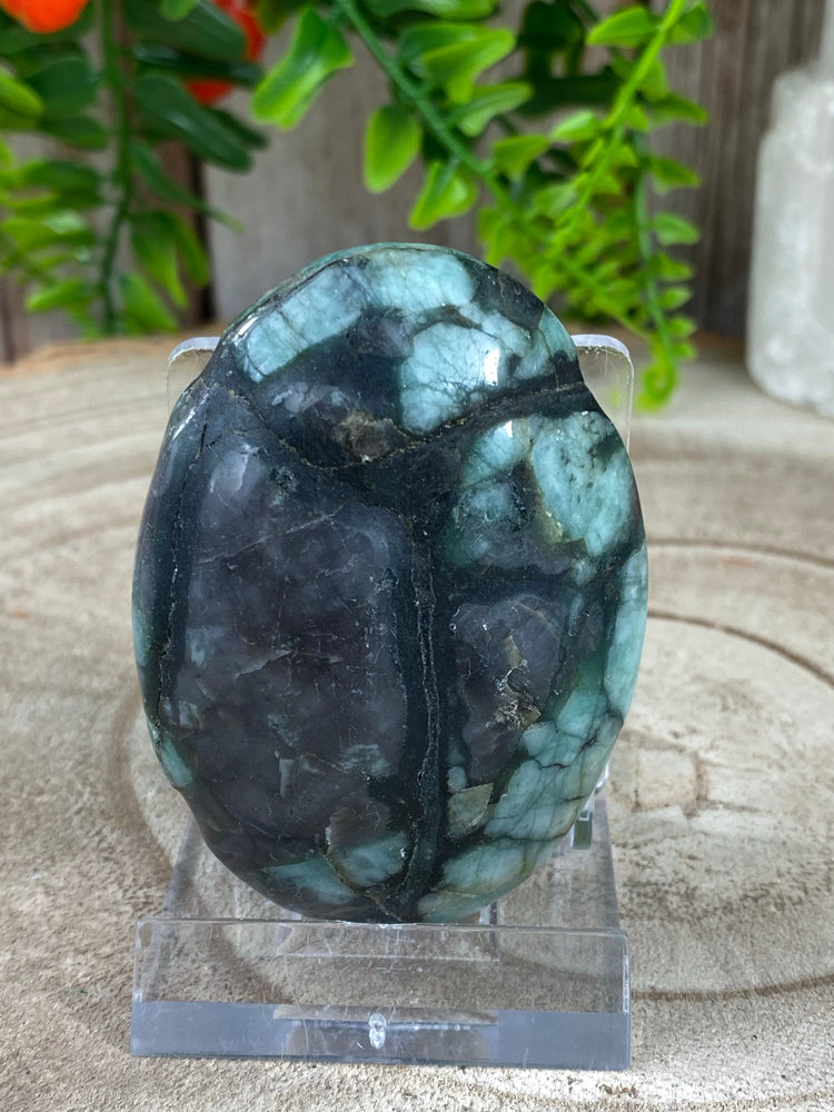 Elements of Avebury Crystal Emerald Palm Stone