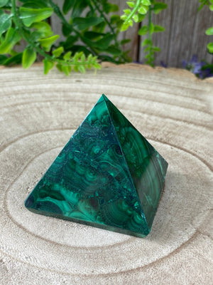 Elements of Avebury Crystals Malachite Pyramid